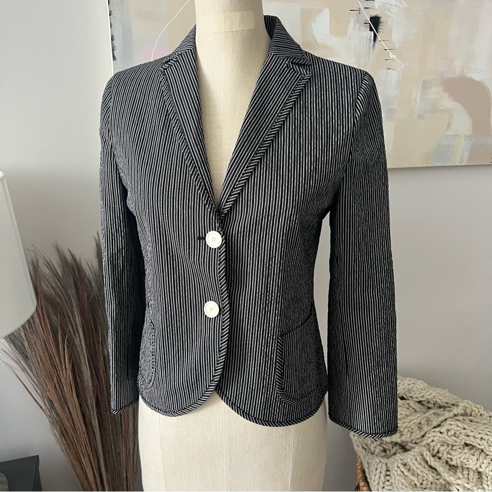 Akris Seersucker Stretch Cotton Short Blazer Grey Black White Stripe Women’s 6